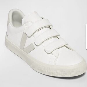 VEJA Recife Grip-Trio Court Sneakers 

Women Sz 6